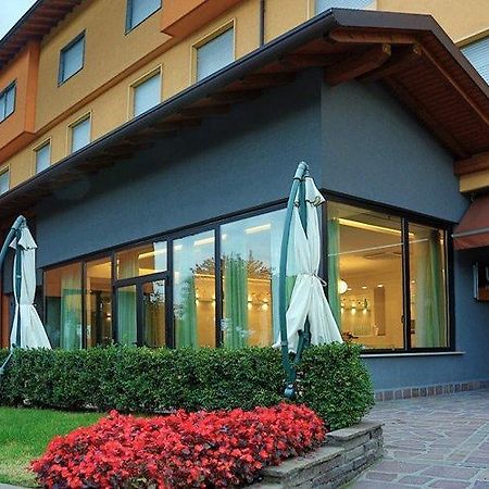 Hotel La Torretta Боллате Екстер'єр фото